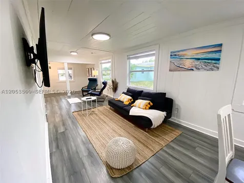 342 NW 7th Avenue Delray Beach FL 33444