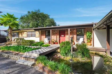15425 N Miami Avenue Miami FL 33169