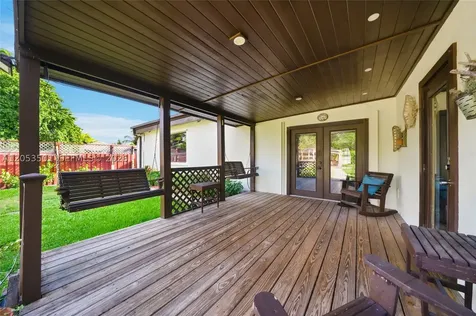 15425 N Miami Avenue Miami FL 33169