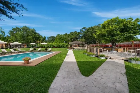 15425 N Miami Avenue Miami FL 33169