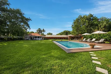 15425 N Miami Avenue Miami FL 33169