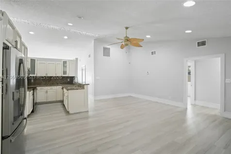 4040 NE 6th Avenue Deerfield Beach FL 33064