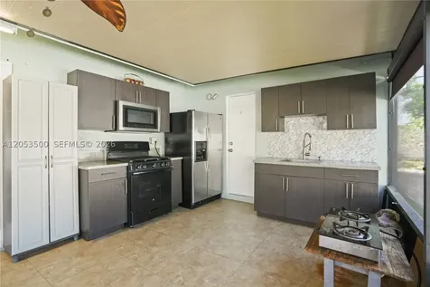 4040 NE 6th Avenue Deerfield Beach FL 33064