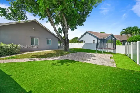4040 NE 6th Avenue Deerfield Beach FL 33064