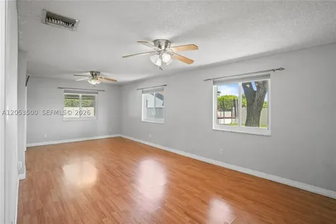 4040 NE 6th Avenue Deerfield Beach FL 33064