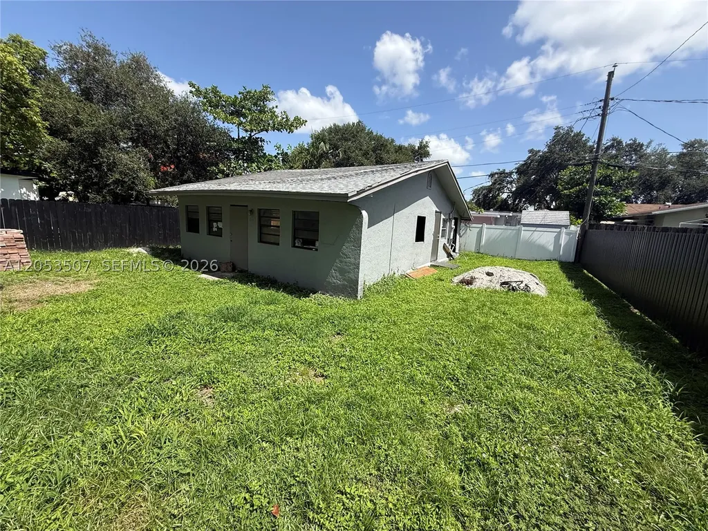 6123 Call Street Hollywood FL 33024