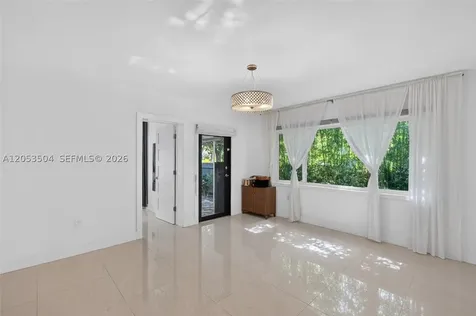 2543 SW 15th Street Miami FL 33145