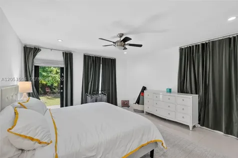 2543 SW 15th Street Miami FL 33145