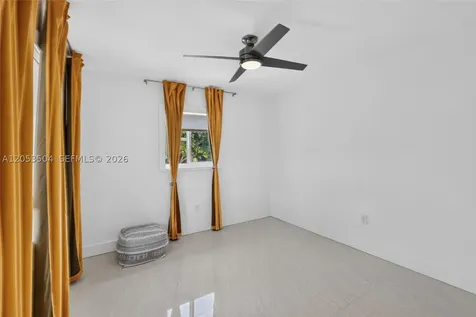 2543 SW 15th Street Miami FL 33145