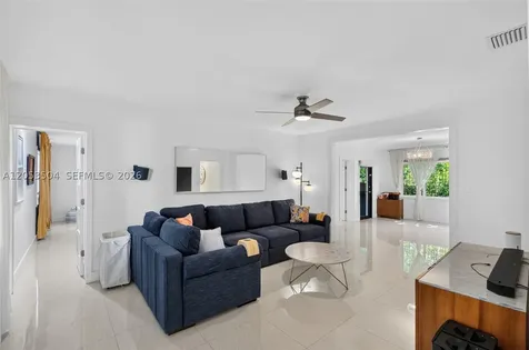 2543 SW 15th Street Miami FL 33145