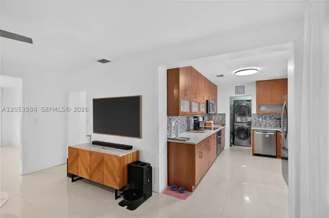 2543 SW 15th Street Miami FL 33145
