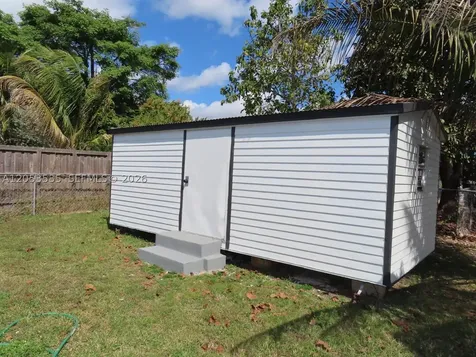 95 SW 17th Terrace Homestead FL 33030