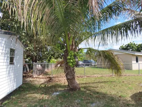 95 SW 17th Terrace Homestead FL 33030