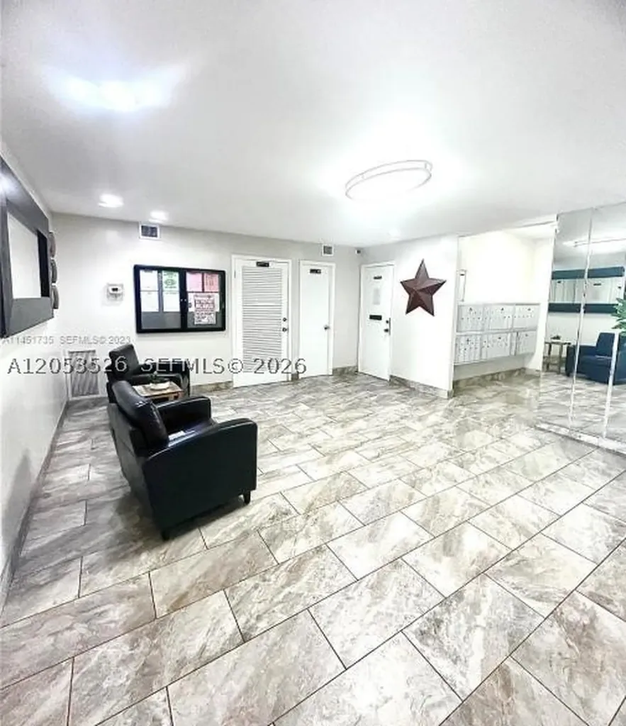 1811 Jefferson Street Hollywood FL 33020