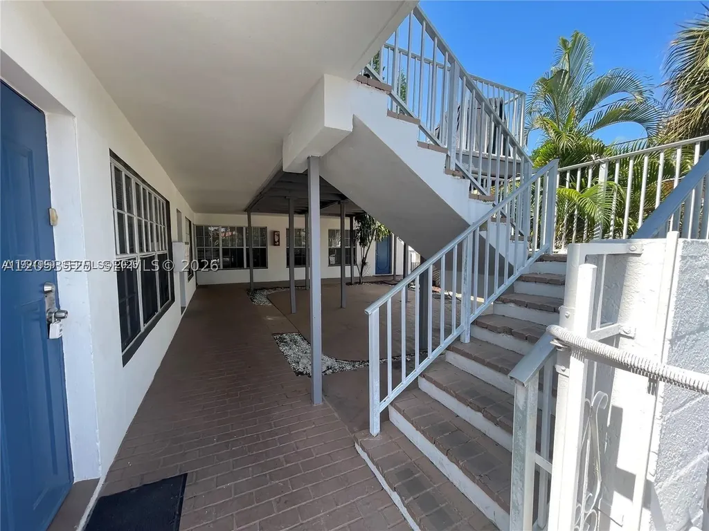 1425 NE 56th Street Fort Lauderdale FL 33334