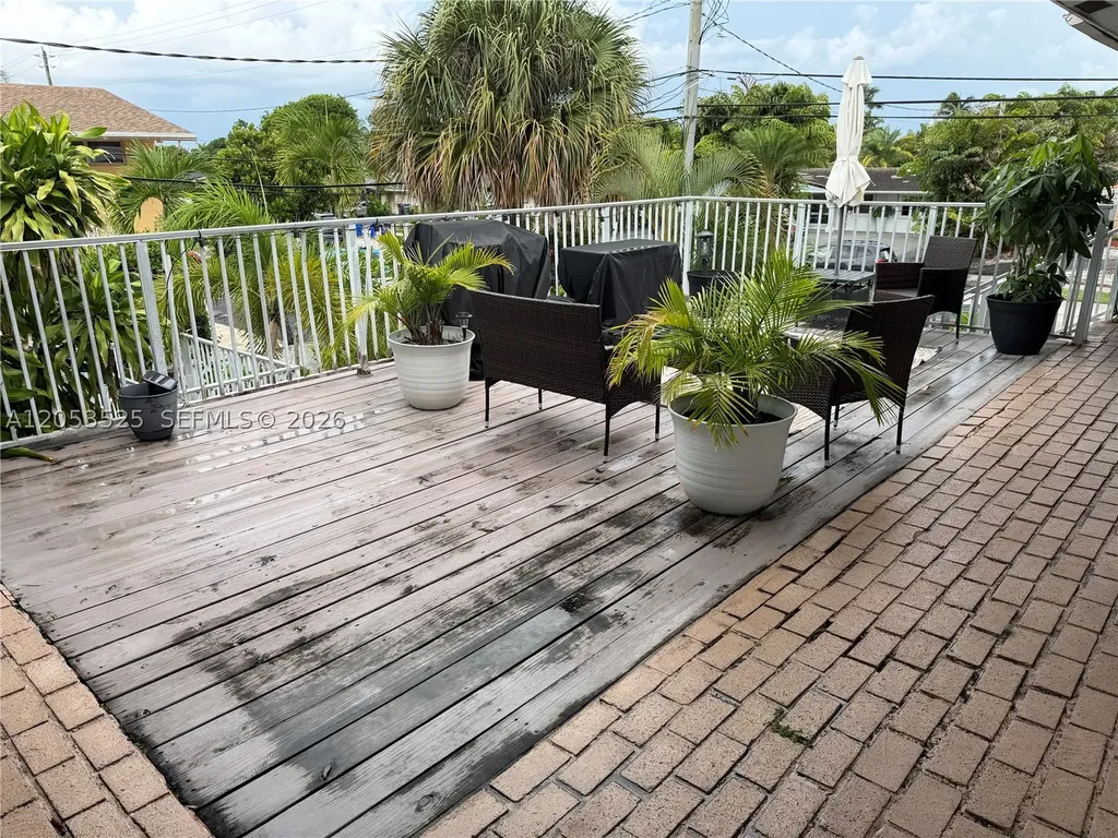 1425 NE 56th Street Fort Lauderdale FL 33334
