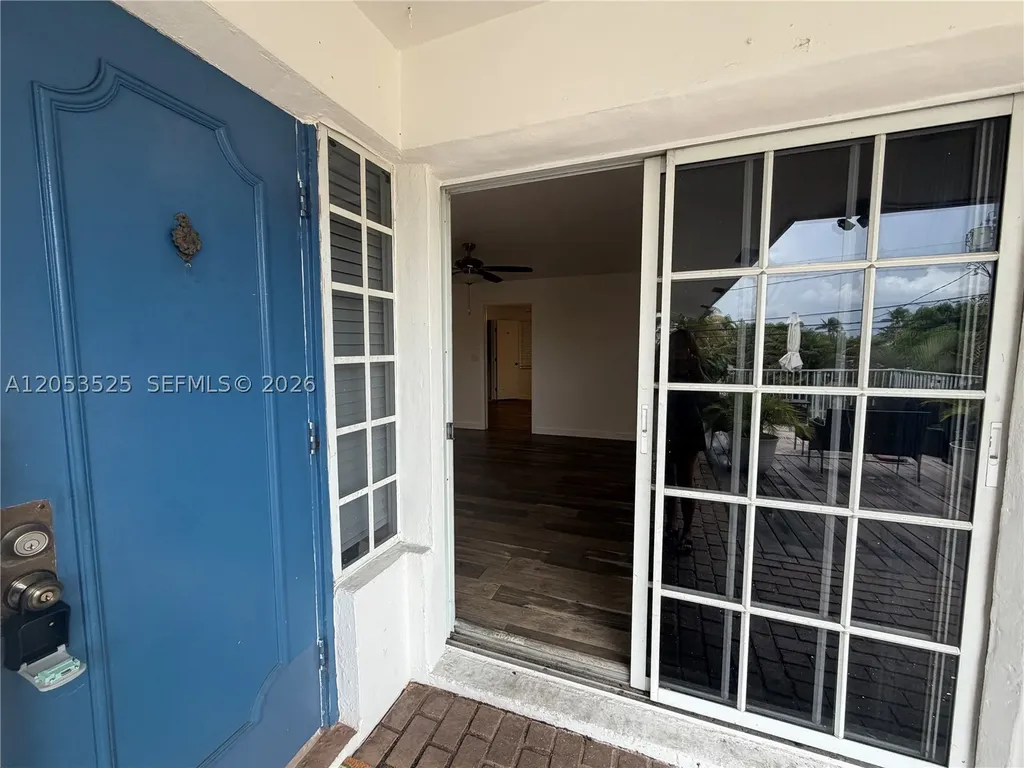 1425 NE 56th Street Fort Lauderdale FL 33334