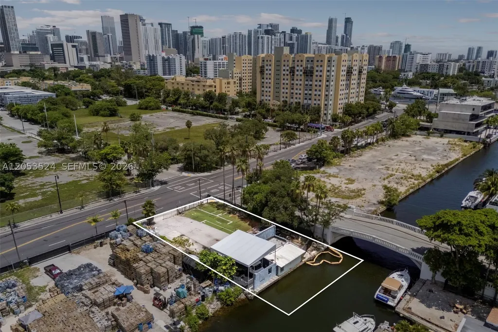 700 NW 7th Avenue Miami FL 33136