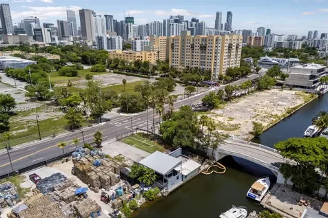 700 NW 7th Avenue Miami FL 33136