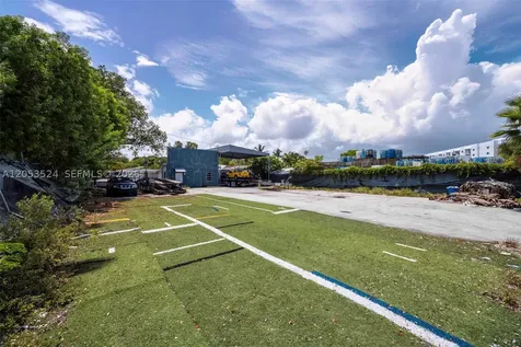 700 NW 7th Avenue Miami FL 33136