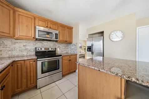 6633 Bayfront Drive Margate FL 33063