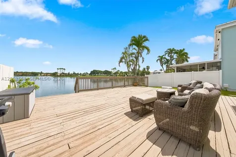 6633 Bayfront Drive Margate FL 33063