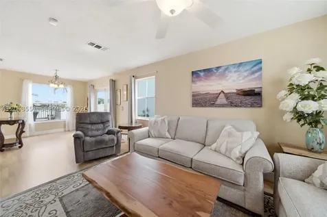 6633 Bayfront Drive Margate FL 33063