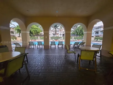 8936 W Flagler Street Miami FL 33174