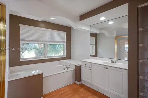 850 NW 168th Avenue Pembroke Pines FL 33028