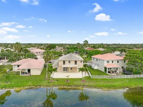 850 NW 168th Avenue Pembroke Pines FL 33028