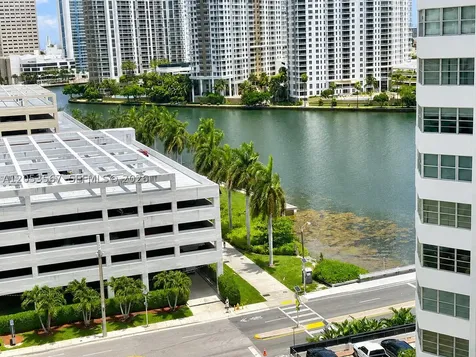 825 Brickell Bay Drive Miami FL 33131