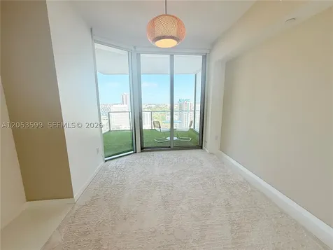 851 NE 1st Avenue Miami FL 33132