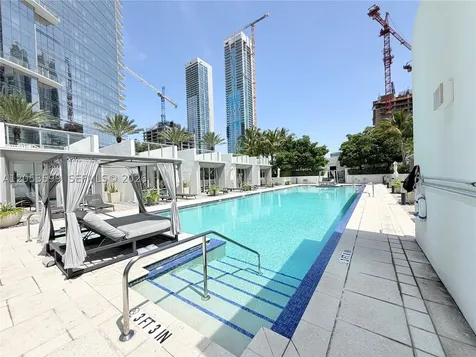 851 NE 1st Avenue Miami FL 33132