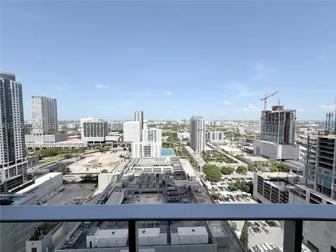 851 NE 1st Avenue Miami FL 33132