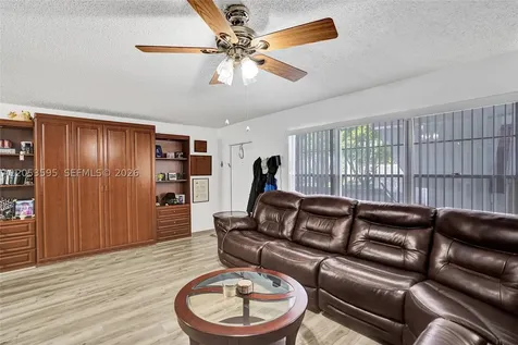 208 Greenbrier C West Palm Beach FL 33417