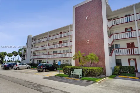 208 Greenbrier C West Palm Beach FL 33417
