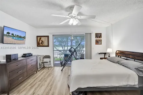 208 Greenbrier C West Palm Beach FL 33417