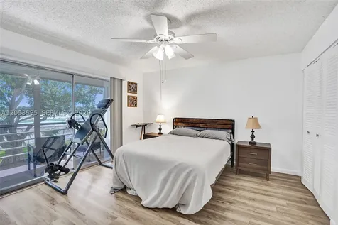208 Greenbrier C West Palm Beach FL 33417