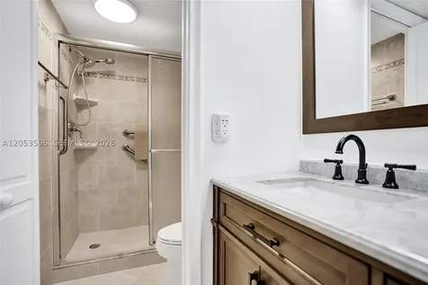 208 Greenbrier C West Palm Beach FL 33417