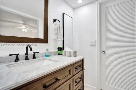 208 Greenbrier C West Palm Beach FL 33417