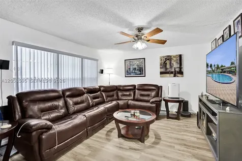 208 Greenbrier C West Palm Beach FL 33417