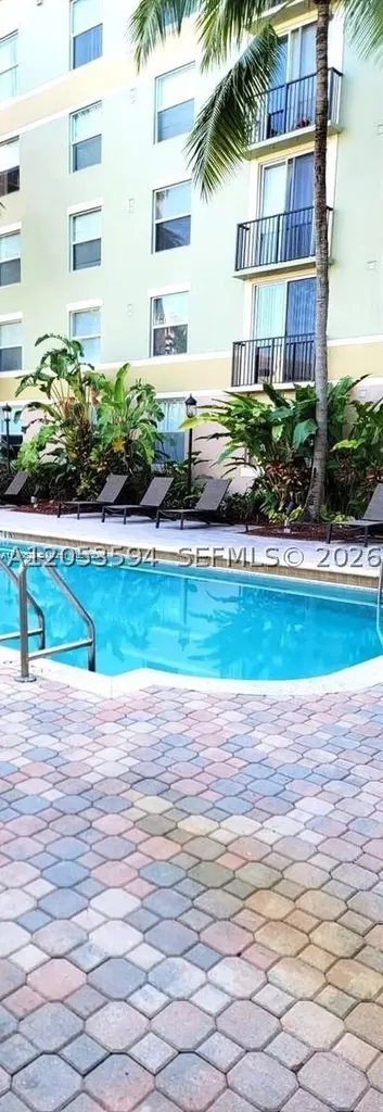 Hollywood FL 33020