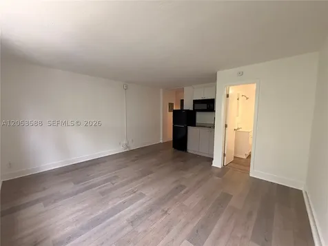 143 SW 9th Street Miami FL 33130