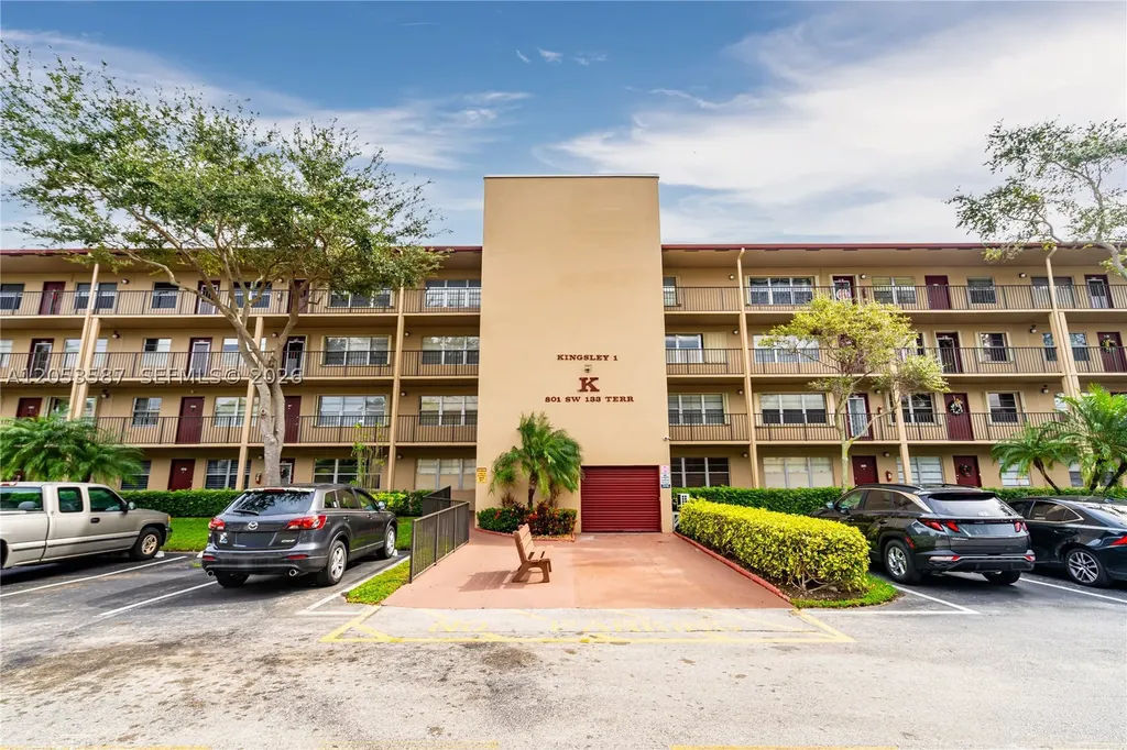 801 SW 133rd Terrace Pembroke Pines FL 33027