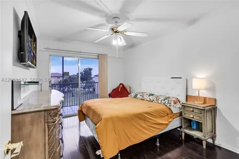 801 SW 133rd Terrace Pembroke Pines FL 33027
