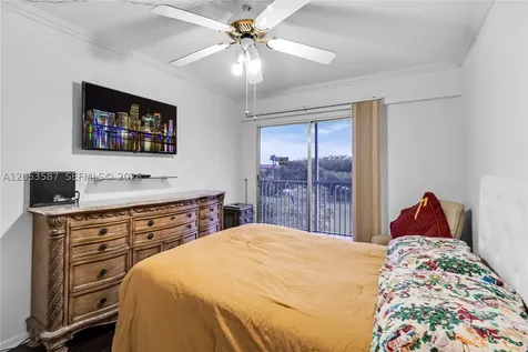 801 SW 133rd Terrace Pembroke Pines FL 33027