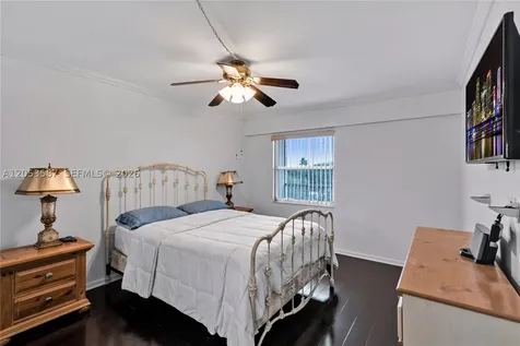 801 SW 133rd Terrace Pembroke Pines FL 33027