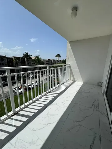 6930 Miami Gardens Drive Hialeah FL 33015