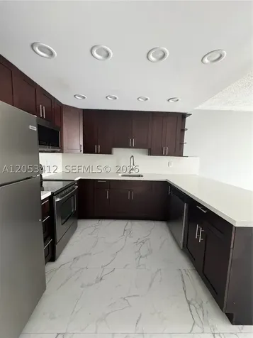 6930 Miami Gardens Drive Hialeah FL 33015