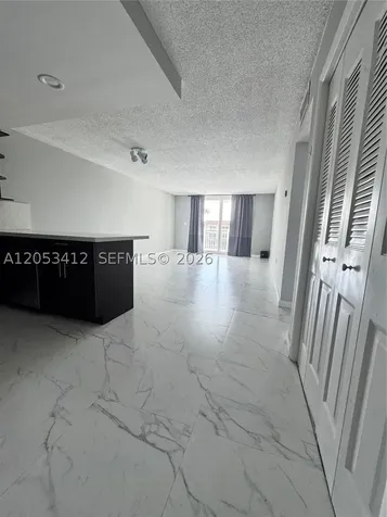 6930 Miami Gardens Drive Hialeah FL 33015